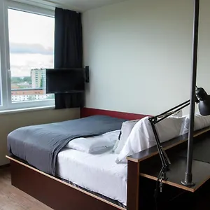Aparthotel Base, Amburgo